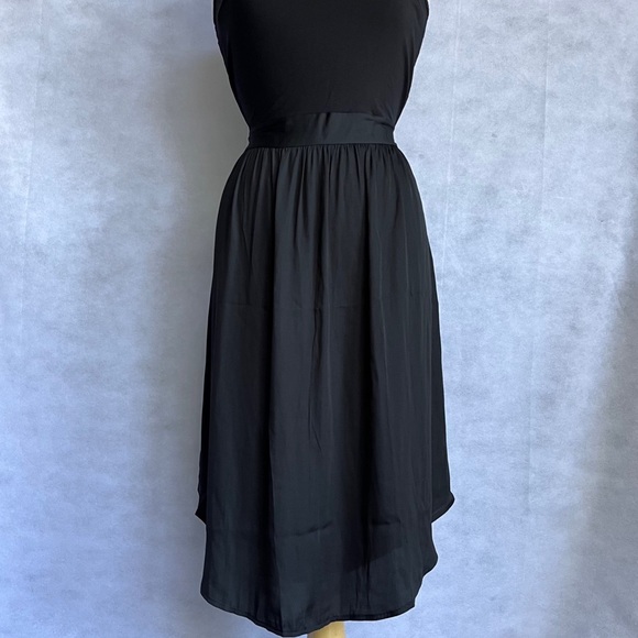 NWT LOFT, Mixed Media,Flare Black Dress size 6 - Picture 10 of 11